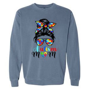 Be Kind Autism Awareness Messy Bun girl Wo Autism Mom Garment-Dyed Sweatshirt