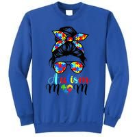 Be Kind Autism Awareness Messy Bun girl Wo Autism Mom Sweatshirt