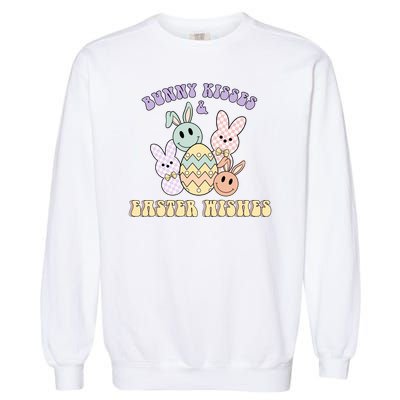 Bunny Kisses Easter Wishes Retro Easter Day Garment-Dyed Sweatshirt