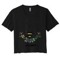Be Kind Of A Bit.Ch Funny Be Kind Shirts With Bee For Women Women's Crop Top Tee
