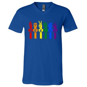 Be Kind Pride Sign Language Rainbow Teachers Interpreter Asl Gift V-Neck T-Shirt