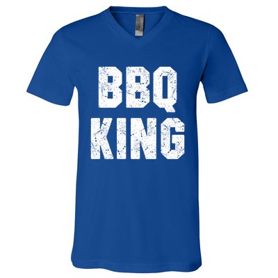 Bbq King Smoker Meat Dad Joke Grilling Funny Grill Gift Cool Gift V-Neck T-Shirt