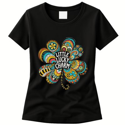 Boho Lucky Charm St. PatrickS Day Retro Four Leaf Clover Womens T-Shirt