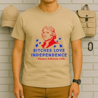 Bitches Love Independence Thomas Jefferson 1776 T-Shirt