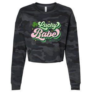 Babe Lucky Meaningful Gift Retro St Patricks Day Funny Graphic Gift Cropped Pullover Crew