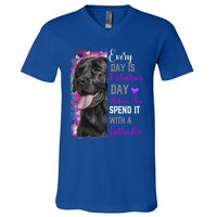 Black Lab Mom Funny Valentines Day Dog Lovers Labrador Cute Gift V-Neck T-Shirt