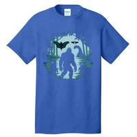 Bigfoot Loch Ness Monster Ufo And Aliens! Tall T-Shirt