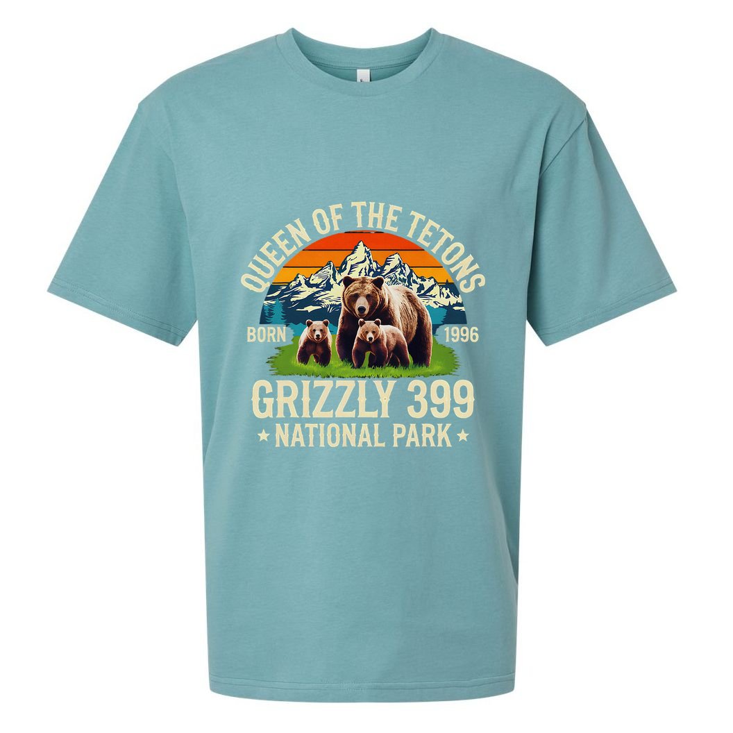 Bear Lovers Queen Of The Tetons Grizzly 399 National Park Sueded Cloud Jersey T-Shirt