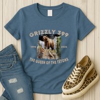 Bear Lovers Queen Of The Tetons Grizzly 399 National Park Womens T-Shirt
