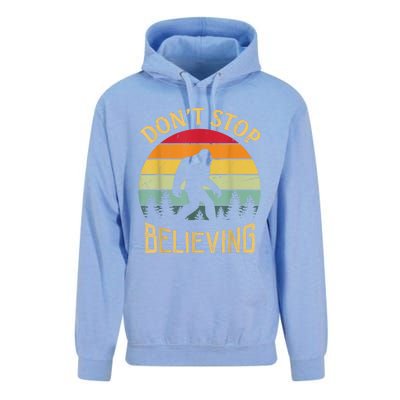 Bigfoot Lovers Retro Vintage DonT Stop Believing Bigfoot Unisex Surf Hoodie