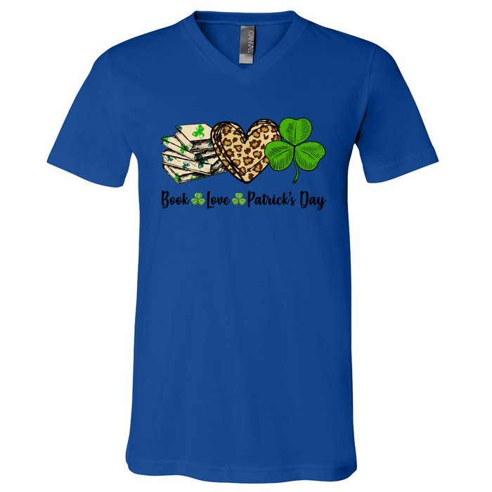 Book Love Shamrock Leopard Heart Book Lover St Patrick's Day Funny Gift V-Neck T-Shirt