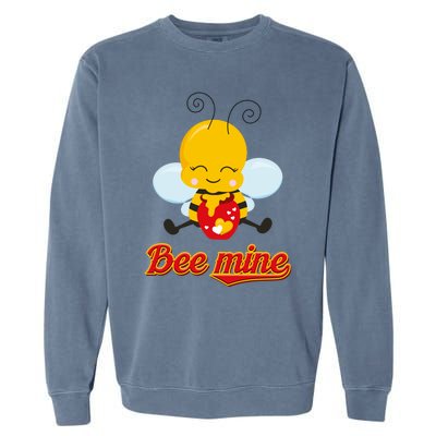 Bee Lover Valentine's Day Gift And Gift Garment-Dyed Sweatshirt