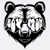 Boy Mom Bear Mothers Day Cool Gifts V-Neck T-Shirt