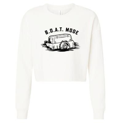 B.O.A.T MODE BRONCO Cropped Pullover Crew