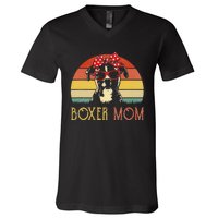 Boxer Mom Boxer Dog Mom Lover Gift Vintage V-Neck T-Shirt