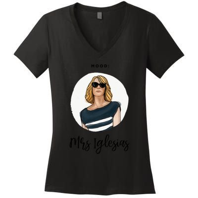 Bridesmaids Move Kristen Wiig Funny Mrs Iglesias Print Copy Women's V-Neck T-Shirt