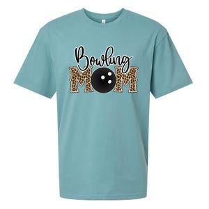 Bowling Mom Leopard Print Proud Bowling Mother Gift Sueded Cloud Jersey T-Shirt