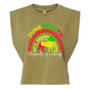 Boho Melanin Lion Black Juneteenth Property Of Nobody 1865 Garment-Dyed Women's Muscle Tee