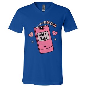 Be Mine Xoxo Hugs Kisses Groovy Retro Valentine's Day Couple Gift V-Neck T-Shirt