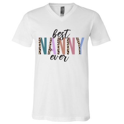 Best Nanny Ever Cheetah Cute Gift V-Neck T-Shirt
