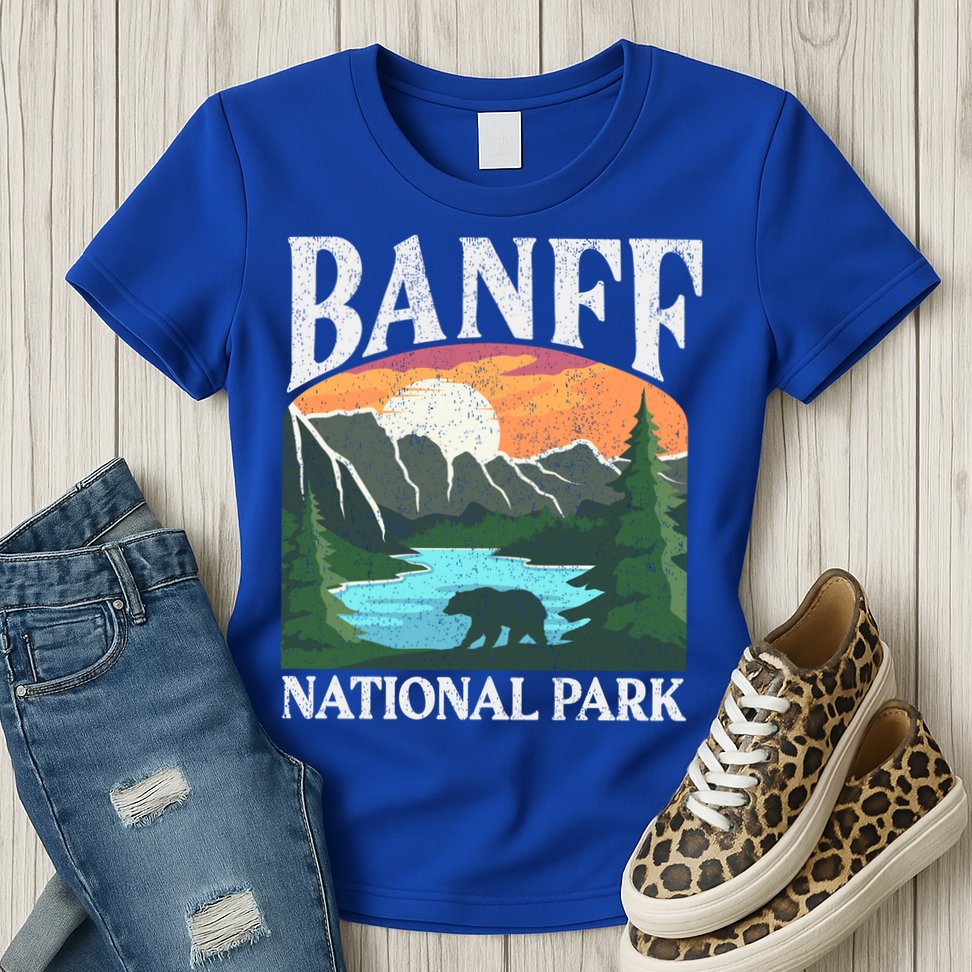 Banff National Park Lake Louise Rocky Mountains Canada Gift Womens T-Shirt