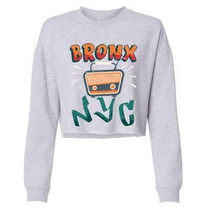 Bronx New York Design Gift Nyc Boombox Graffiti Lettering Cool Gift Cropped Pullover Crew