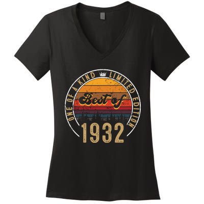 Best Of 1932 Birthday Gift 90 Years Old Women's V-Neck T-Shirt