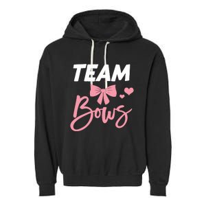 Burnouts Or Bows Team Boy Team Girl Gender Reveal Garment-Dyed Fleece Hoodie