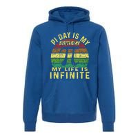 Born On Pi Day 14 March Birthday Saying Happy Pi Day Gift Premium Hoodie