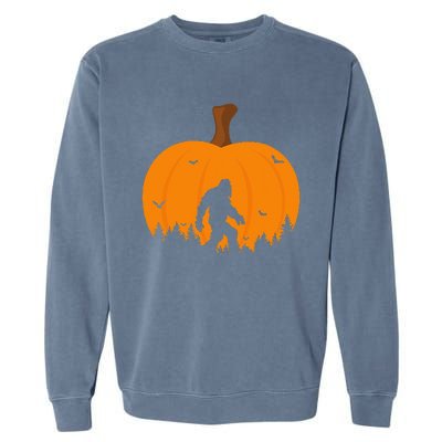 Bigfoot Or Sasquatch & Bats Halloween Pumpkin Spooky Sunset Garment-Dyed Sweatshirt