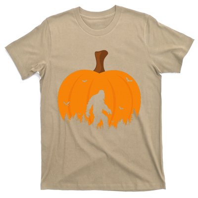 Bigfoot Or Sasquatch & Bats Halloween Pumpkin Spooky Sunset T-Shirt