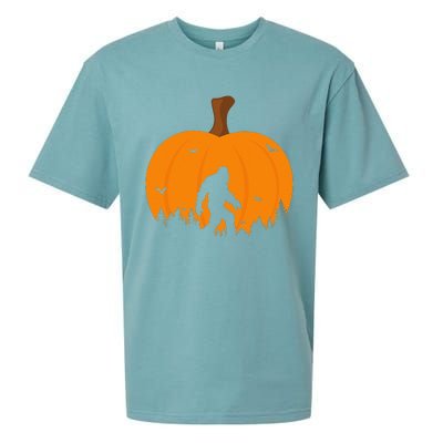 Bigfoot Or Sasquatch & Bats Halloween Pumpkin Spooky Sunset Sueded Cloud Jersey T-Shirt