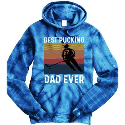 Best Pucking Dad Ever Funny Fathers Day Hockey Pun Gift Tie Dye Hoodie