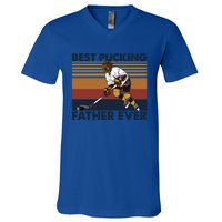 Best Pucking Father Ever Funny Hockey Dad Saying Funny Gift V-Neck T-Shirt