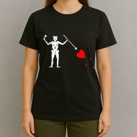 Blackbeard Pirate Flag Jolly Roger Skeleton Halloween T-Shirt