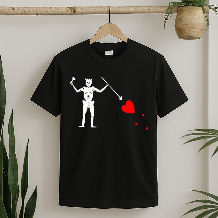 Blackbeard Pirate Flag Jolly Roger Skeleton T-Shirt