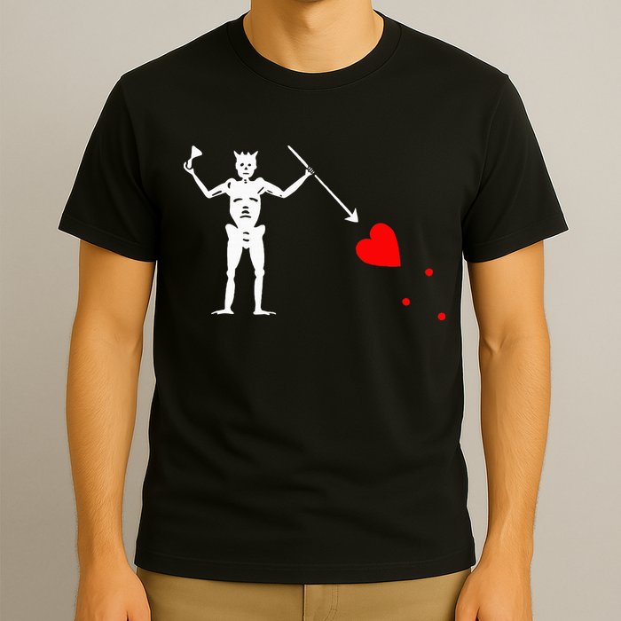 Blackbeard Pirate Flag Jolly Roger Skeleton T-Shirt