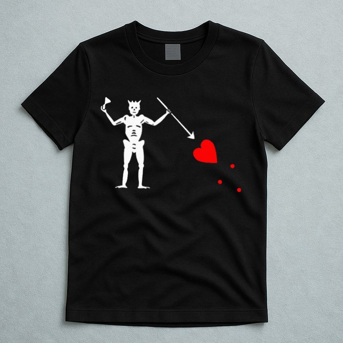 Blackbeard Pirate Flag Jolly Roger Skeleton T-Shirt