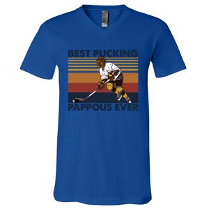 Best Pucking Pappous Ever Funny Hockey Grandpa Saying Funny Gift V-Neck T-Shirt