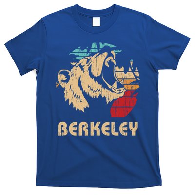 Berkeley Retro Bear Roaring Design Cute Gift Berkeley California Gift T-Shirt