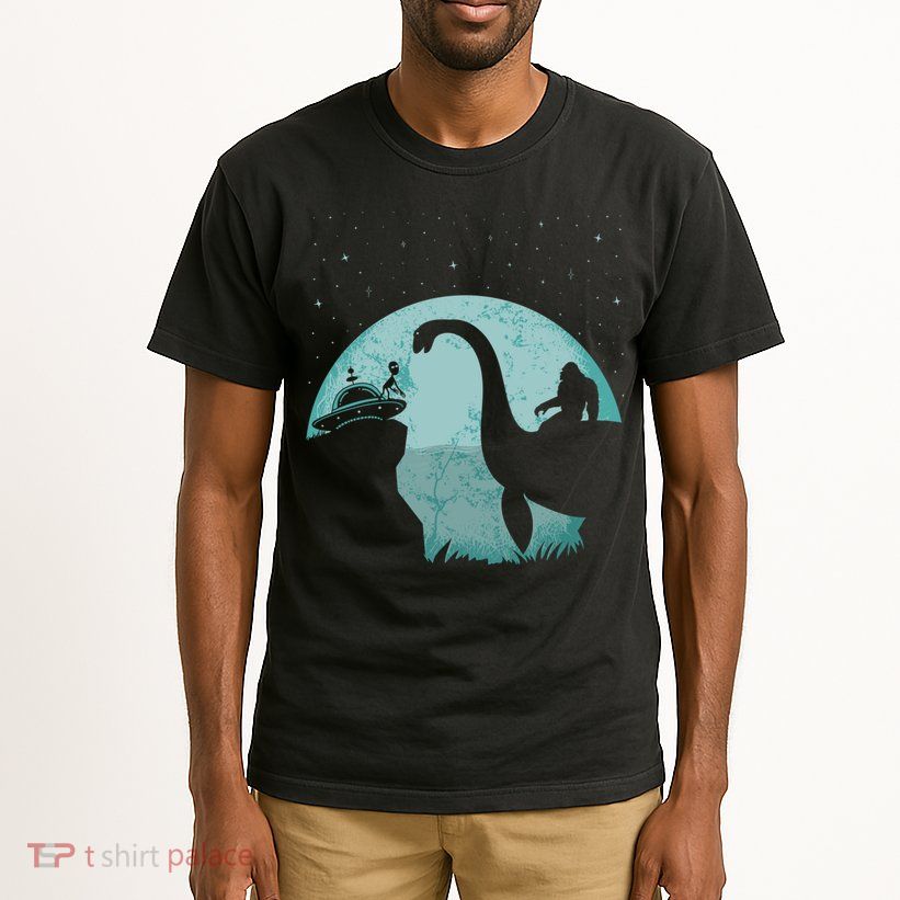 Bigfoot Riding Loch Ness Monster Sasquatch Ufo Abduction Tall T-Shirt