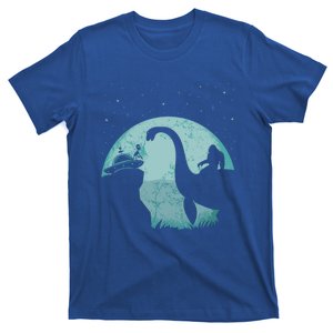 Bigfoot Riding Loch Ness Monster Sasquatch Ufo Abduction Cute Gift T-Shirt