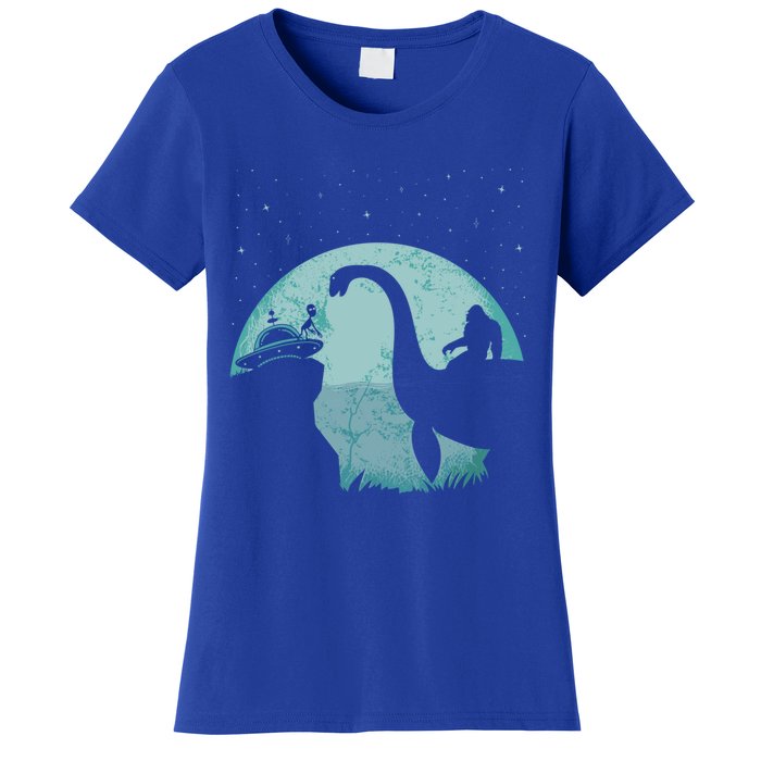 Bigfoot Riding Loch Ness Monster Sasquatch Ufo Abduction Cute Gift Women's T-Shirt