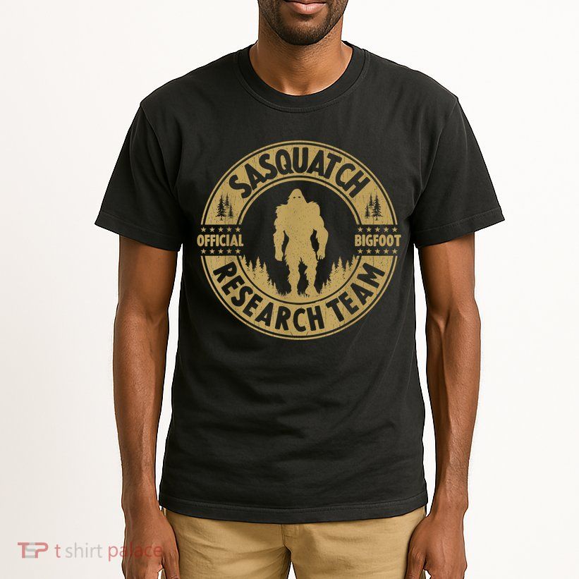 Bigfoot Research Team Retro Vintage Sasquatch And Trees 70s Tall T-Shirt