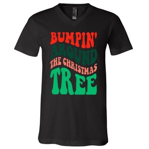 Bumping round The Christmas Tree Funny Groovy Xmas Pregnancy V-Neck T-Shirt