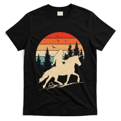Bigfoot Riding Unicorn! Funny Sasquatch Unicorn Retro Sunset T-Shirt