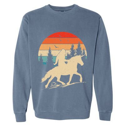 Bigfoot Riding Unicorn! Funny Sasquatch Unicorn Retro Sunset Garment-Dyed Sweatshirt