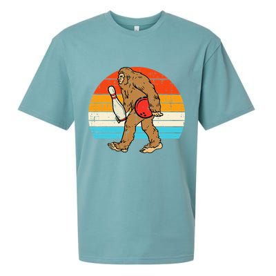 Bigfoot Sasquatch Bowling Retro Bowler Team Sueded Cloud Jersey T-Shirt