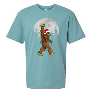 Bigfoot Santa Christmas Tree Lights Funny Xmas Sasquatch Sueded Cloud Jersey T-Shirt