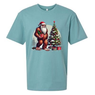 Bigfoot Santa Christmas Tree Lights Xmas Sasquatch Lovers Sueded Cloud Jersey T-Shirt